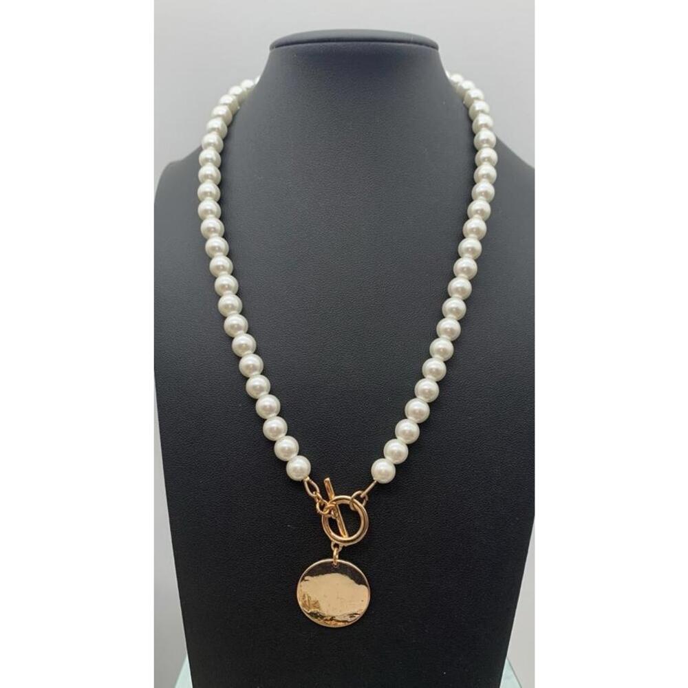 Faux Pearl Choker Coin Pendant Toggle Closure Modern Elegance Necklace 18”